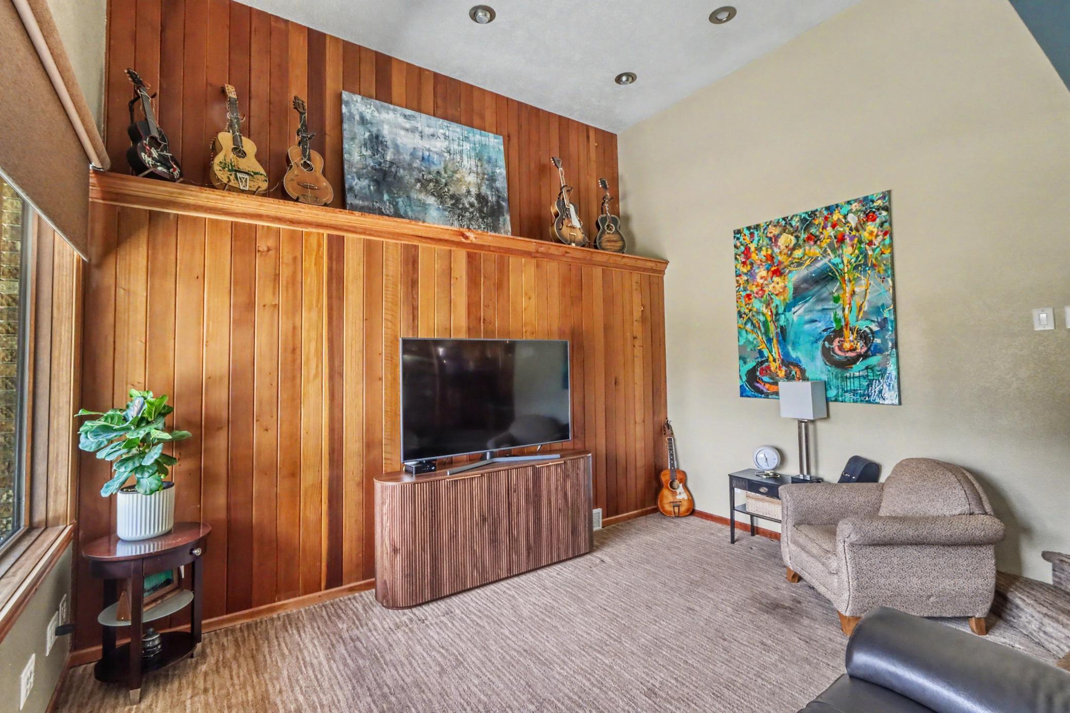 6Familyroom1_2-3264.jpeg