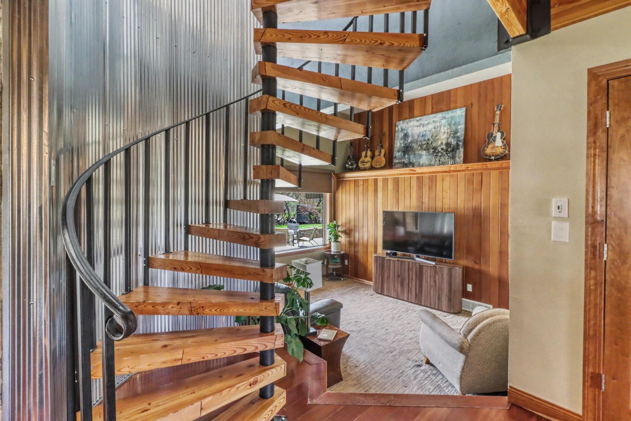 19Stairway1_1-3264.jpeg