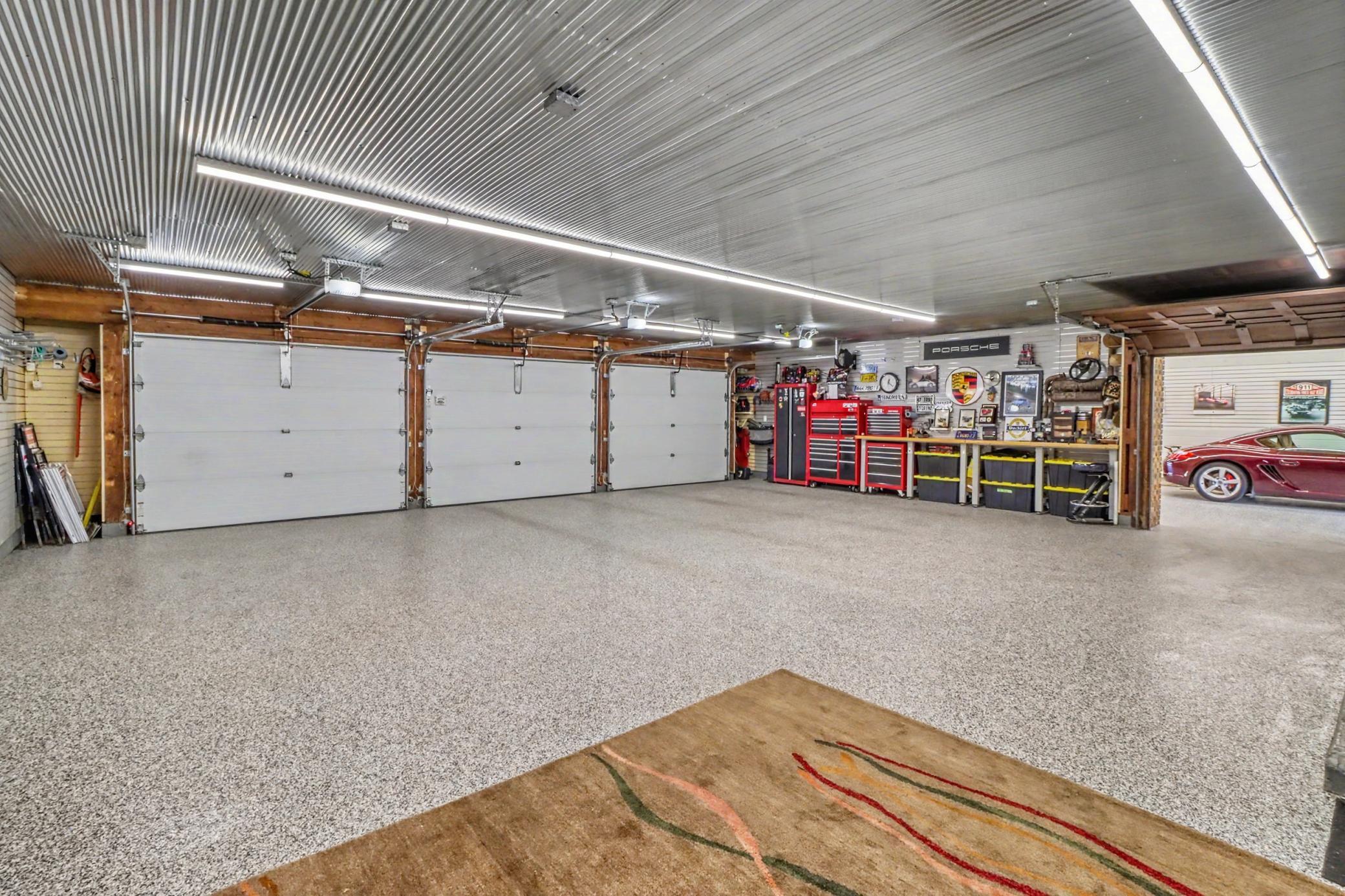 Garage1_0-3264.jpeg