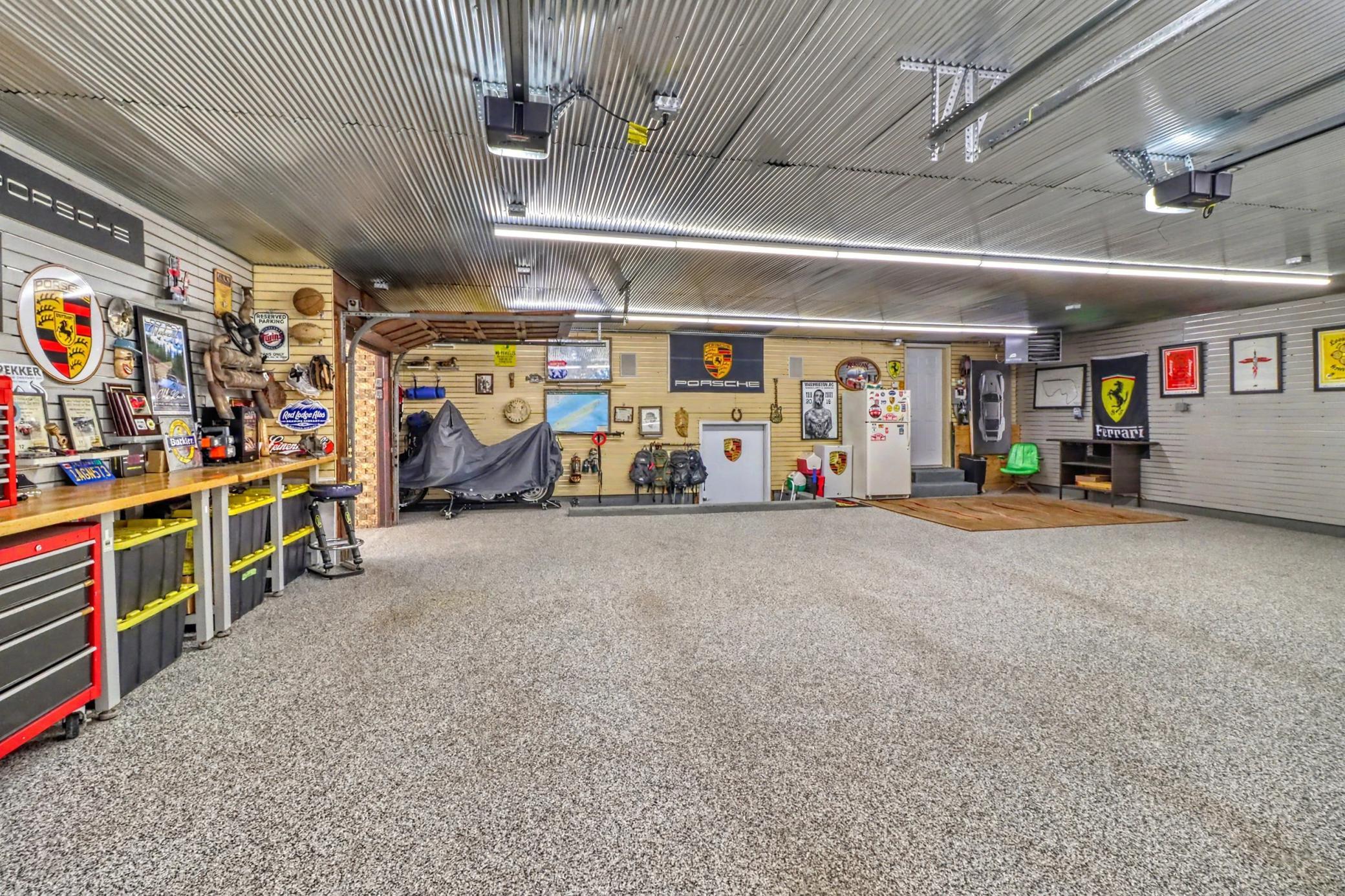 Garage1_1-3264.jpeg