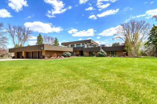 11 Briarwood Place, Fargo, ND 58104