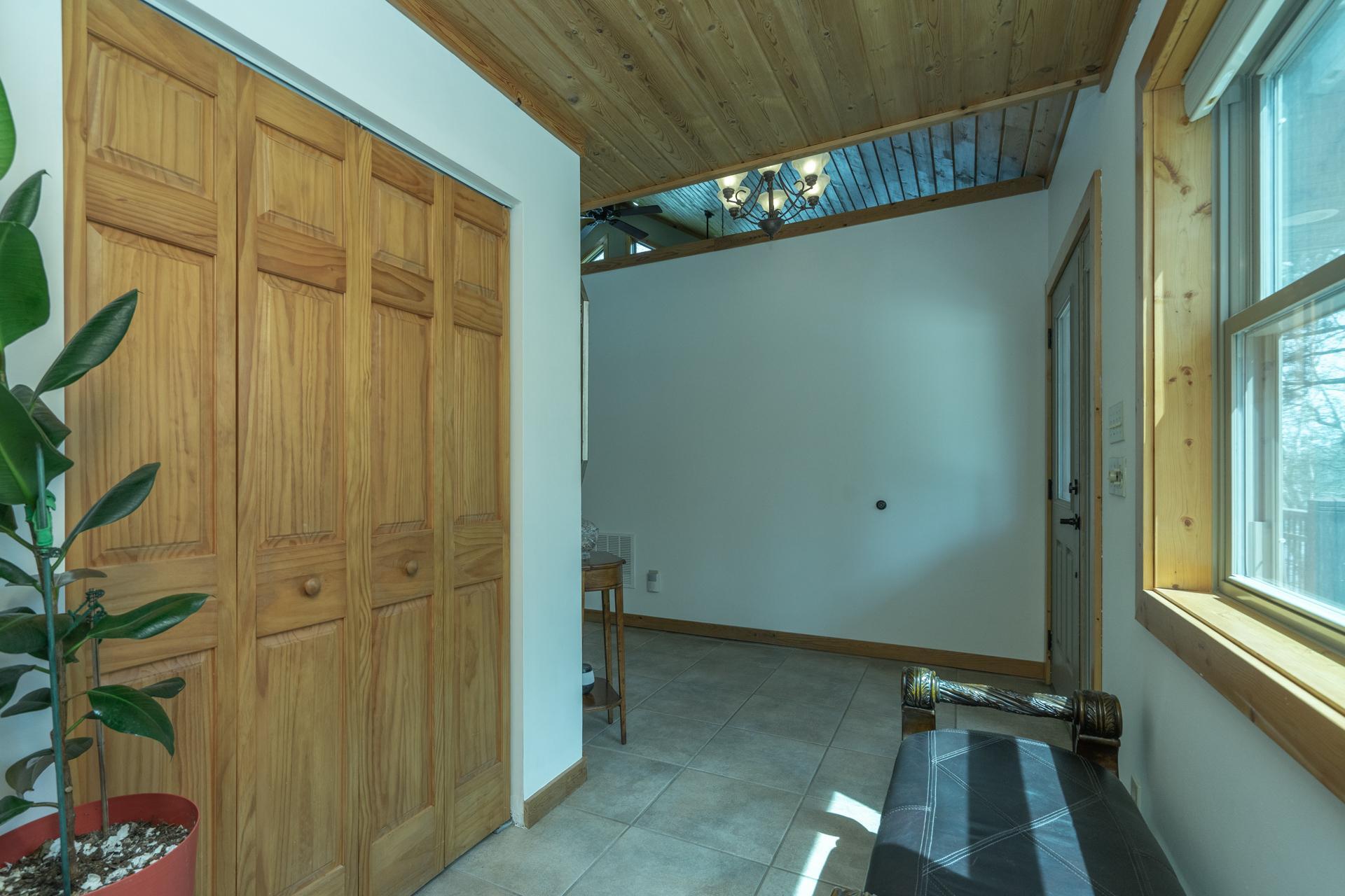 Good closet space in entryway