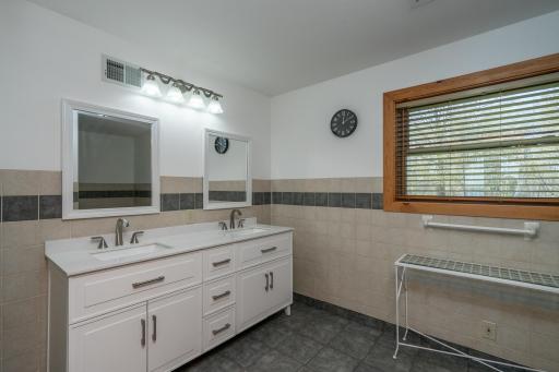 31512 Lowry Circle, Cushing, MN 56443