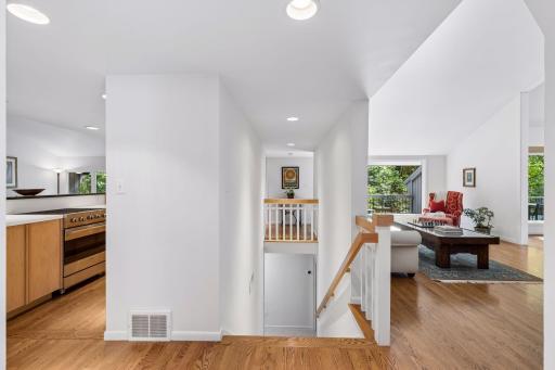 1 Chickadee Lane, North Oaks, MN 55127