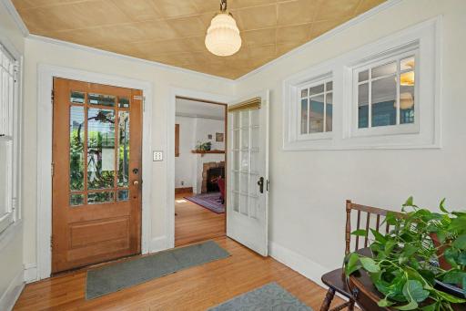3855 Sheridan Avenue N, Minneapolis, MN 55412