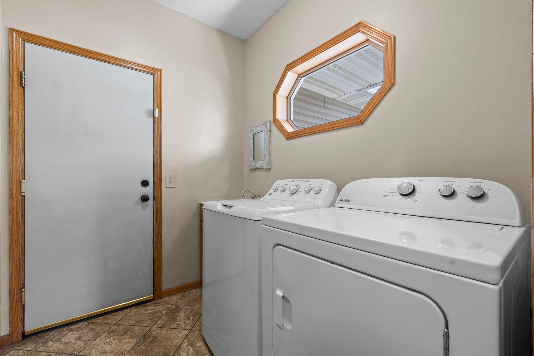 39-web-or-mls-2147 Ponds Ct-85.jpg