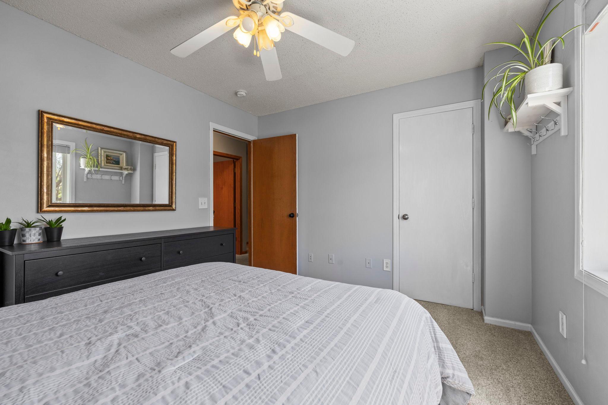 61-web-or-mls-2147 Ponds Ct-330.jpg