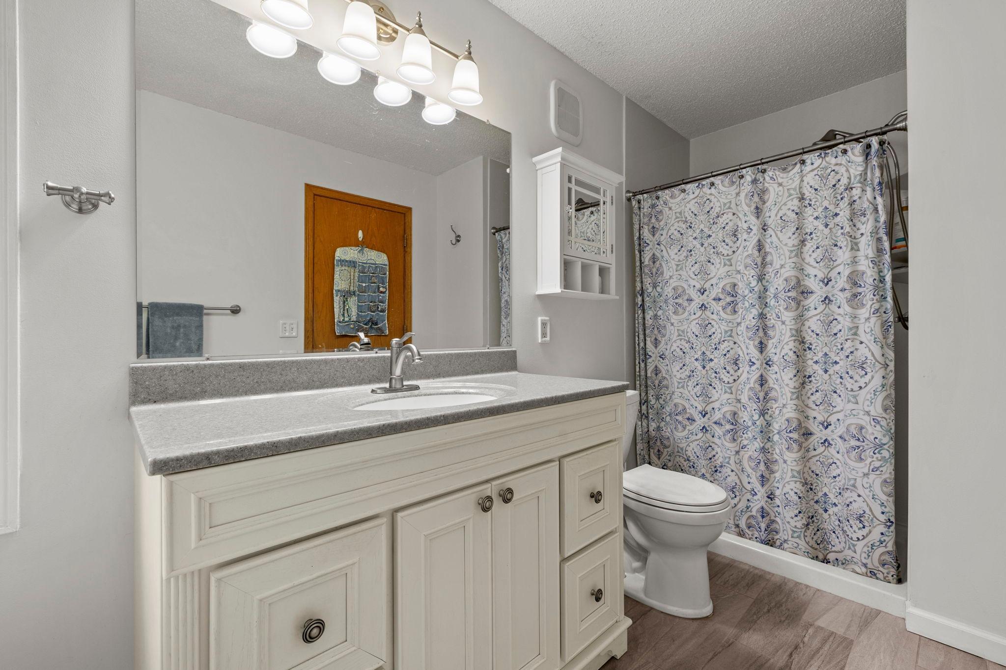 52-web-or-mls-2147 Ponds Ct-280.jpg