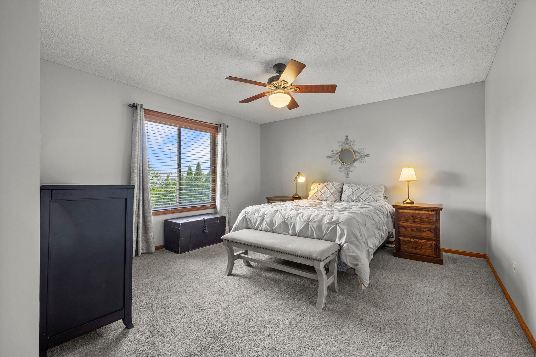 44-web-or-mls-2147 Ponds Ct-240.jpg