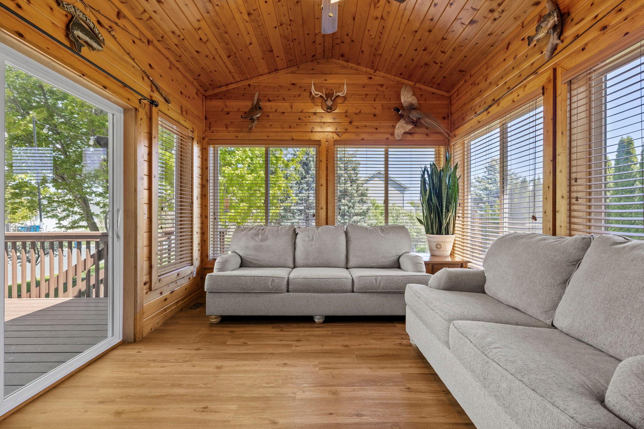 40-web-or-mls-2147 Ponds Ct-104.jpg
