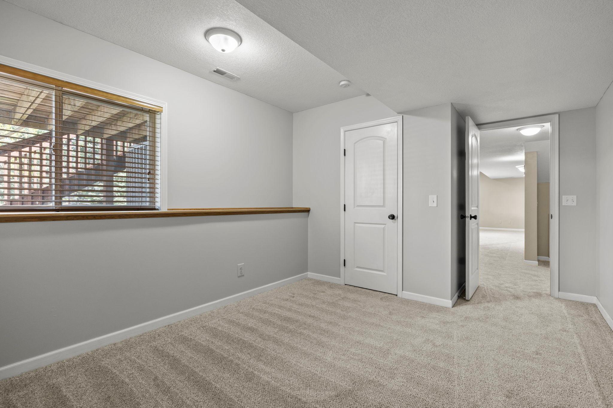74-web-or-mls-2147 Ponds Ct-210.jpg