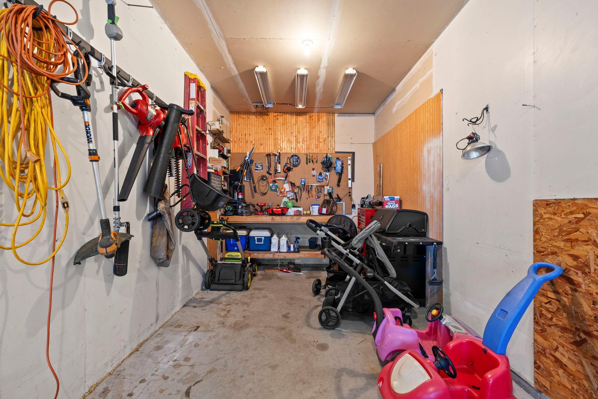 80-web-or-mls-2147 Ponds Ct-100.jpg