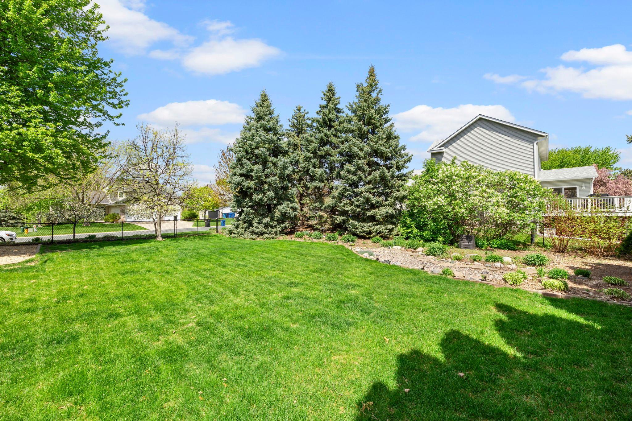 93-web-or-mls-2147 Ponds Ct-429.jpg