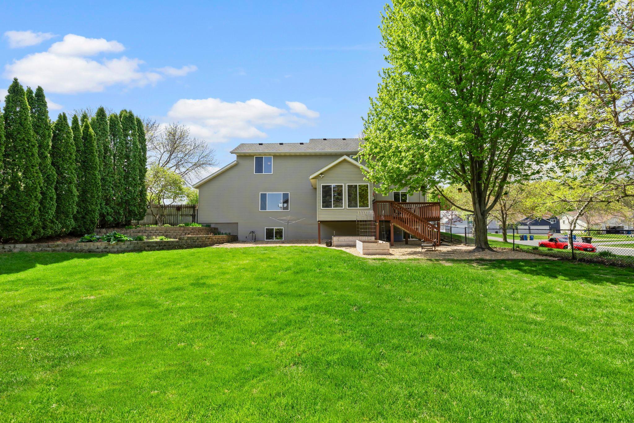 89-web-or-mls-2147 Ponds Ct-409.jpg