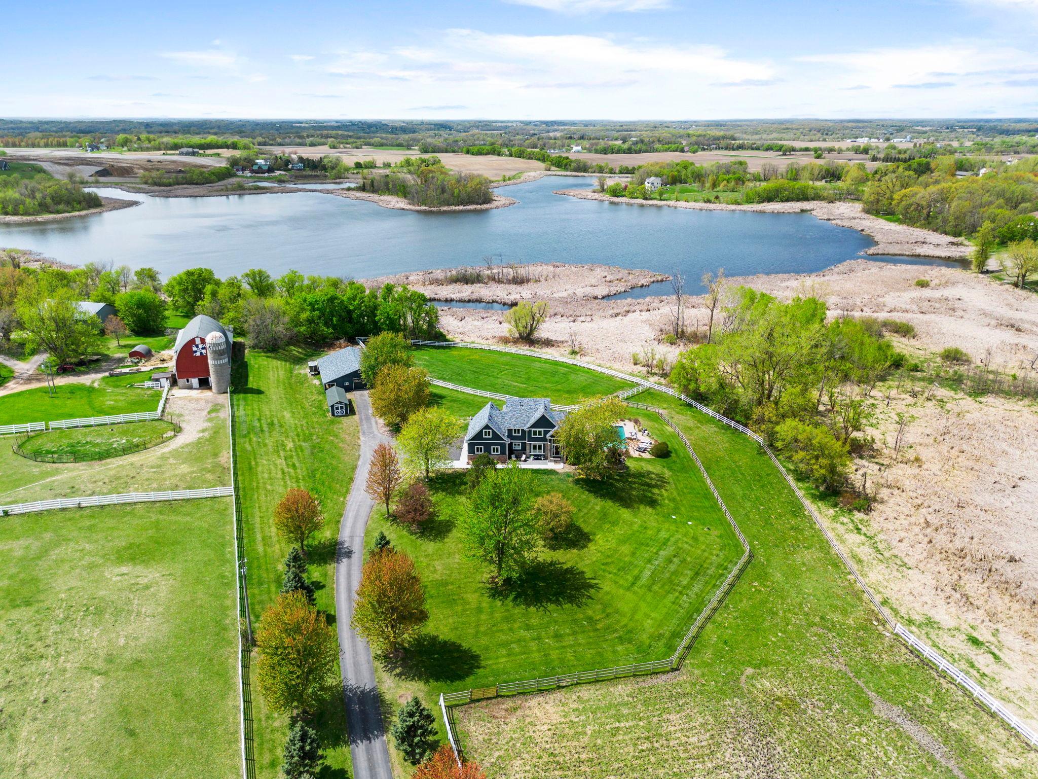 2-web-or-mls-8665 Pioneer Trail-528.jpg