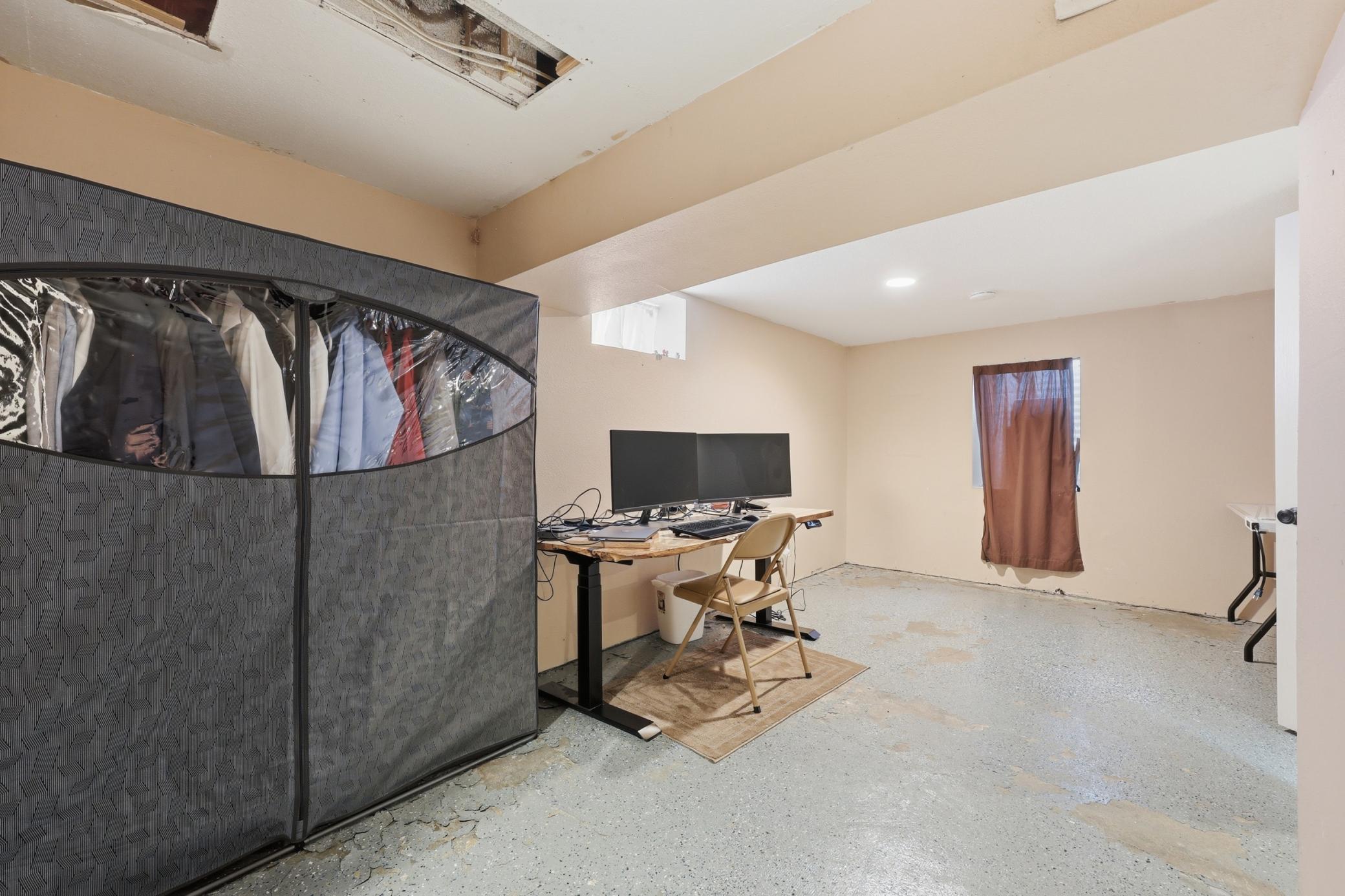 Bed 3/Flex Space