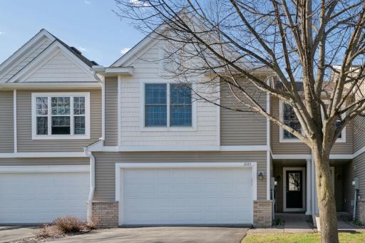 2121 Saint Johns Court, Saint Paul, MN 55129