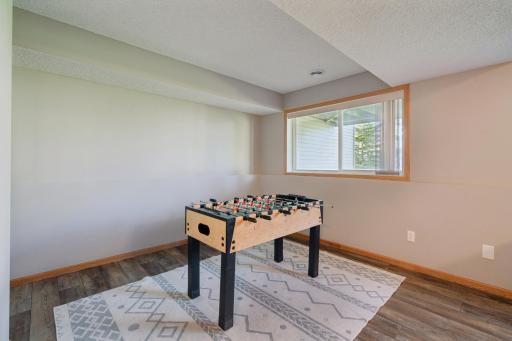 2121 Saint Johns Court, Saint Paul, MN 55129
