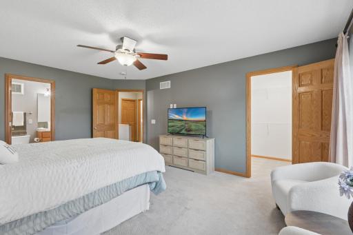 2121 Saint Johns Court, Saint Paul, MN 55129