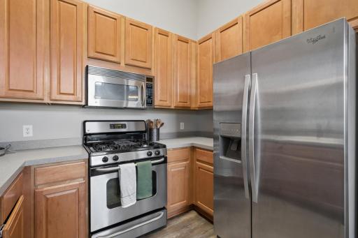 2121 Saint Johns Court, Saint Paul, MN 55129