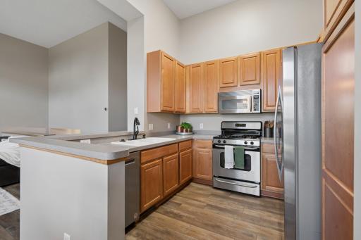 2121 Saint Johns Court, Saint Paul, MN 55129