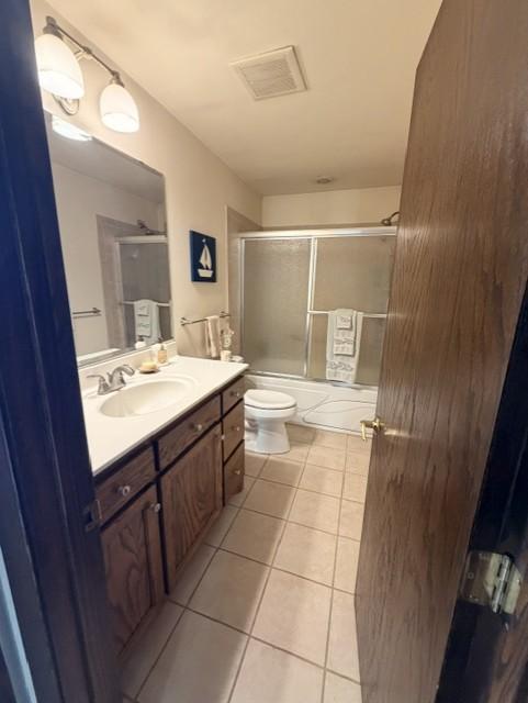 Main floor full bath