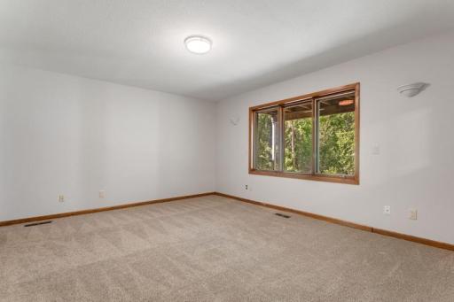 1948 Crown Point Drive, Saint Paul, MN 55118