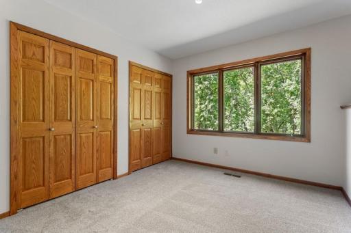 1948 Crown Point Drive, Saint Paul, MN 55118