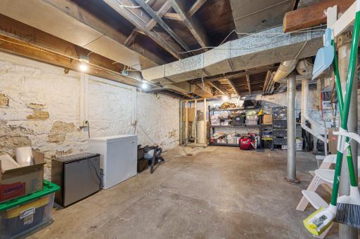 306 3rd Avenue NE, Waseca, MN 56093
