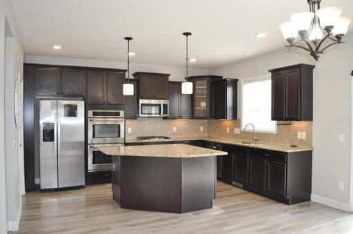 6886 Jewel Avenue S, Cottage Grove, MN 55016
