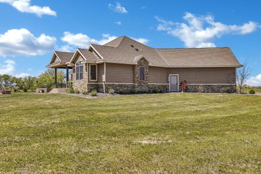 15599 138th Avenue NE, Spicer, MN 56288