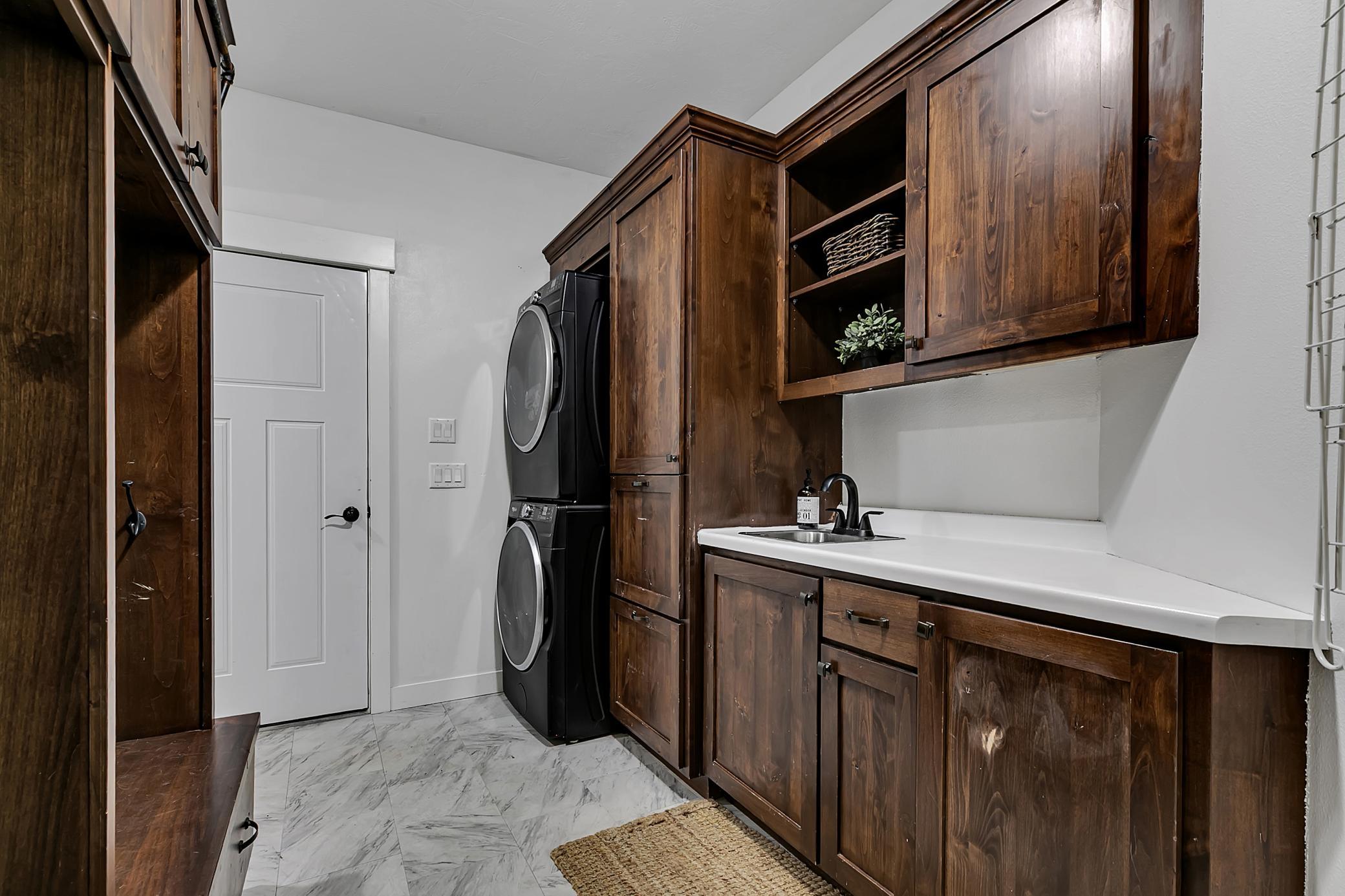 Laundry/Mudroom