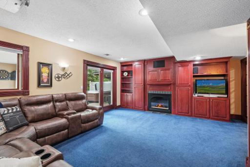 16605 43rd Avenue N, Minneapolis, MN 55446