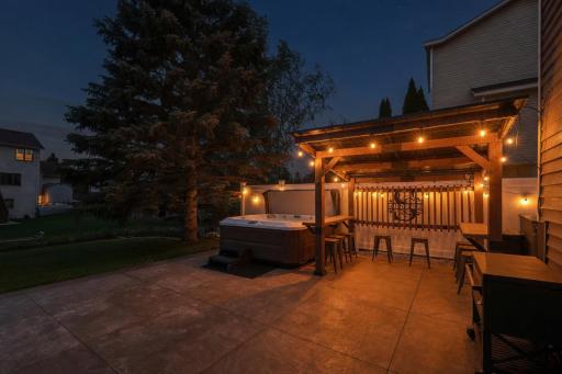 16605 43rd Avenue N, Minneapolis, MN 55446