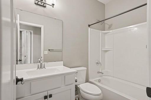 16122 Estate Lane, Lakeville, MN 55044