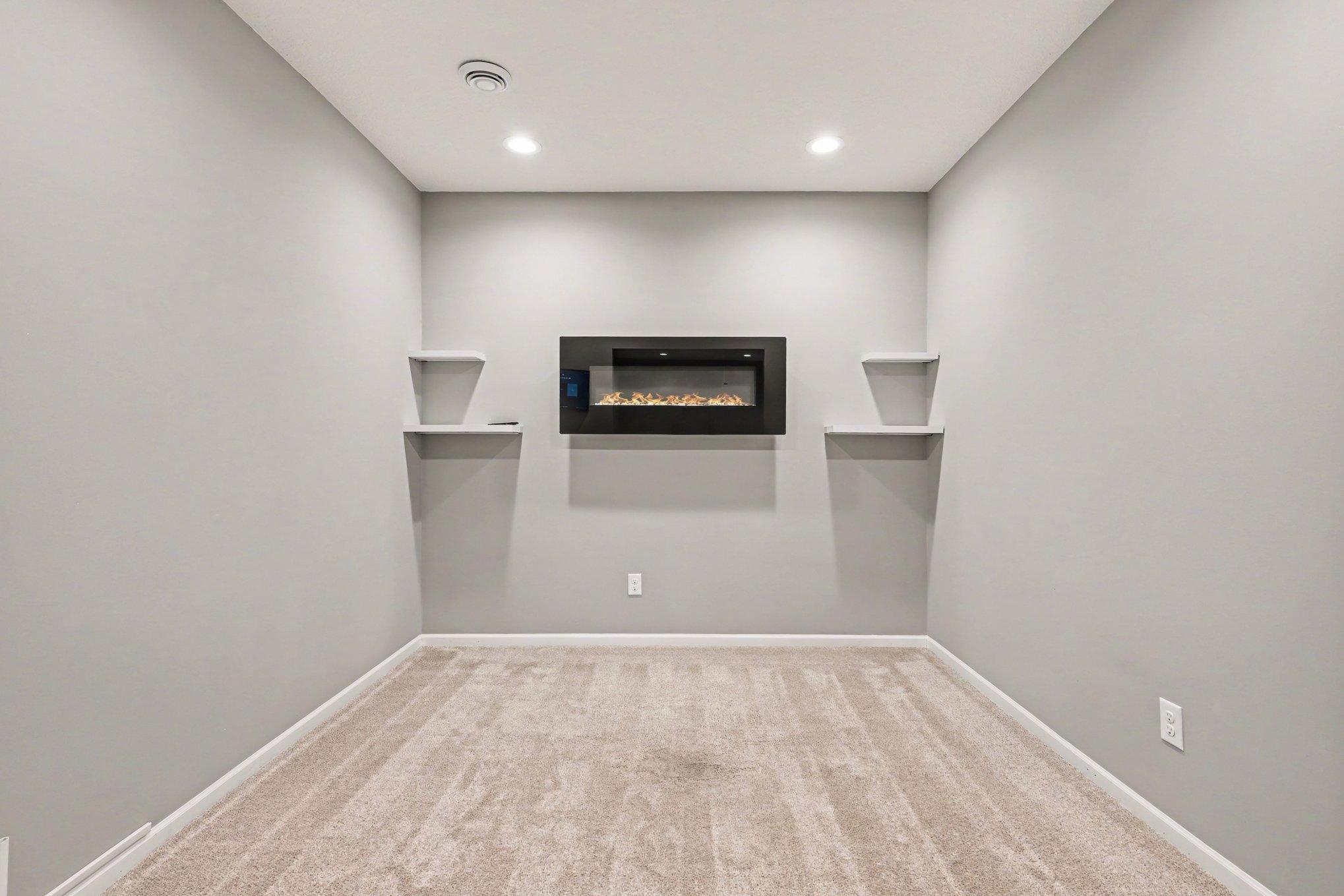 Office area / sitting room