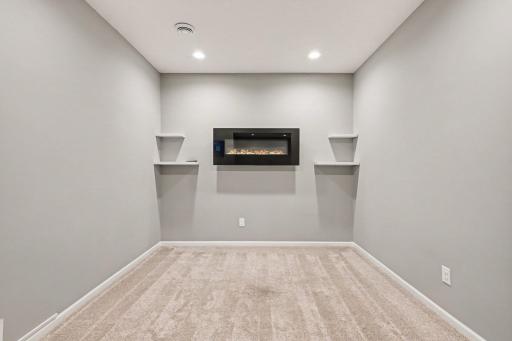 16122 Estate Lane, Lakeville, MN 55044