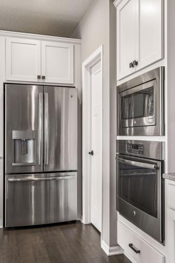 16122 Estate Lane, Lakeville, MN 55044