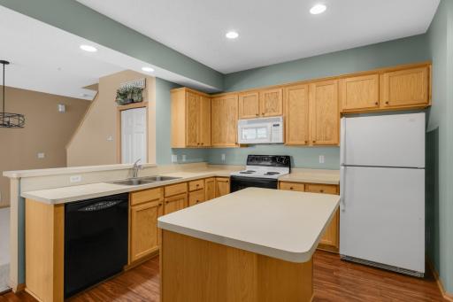13915 52nd Avenue N, 1207, Minneapolis, MN 55446