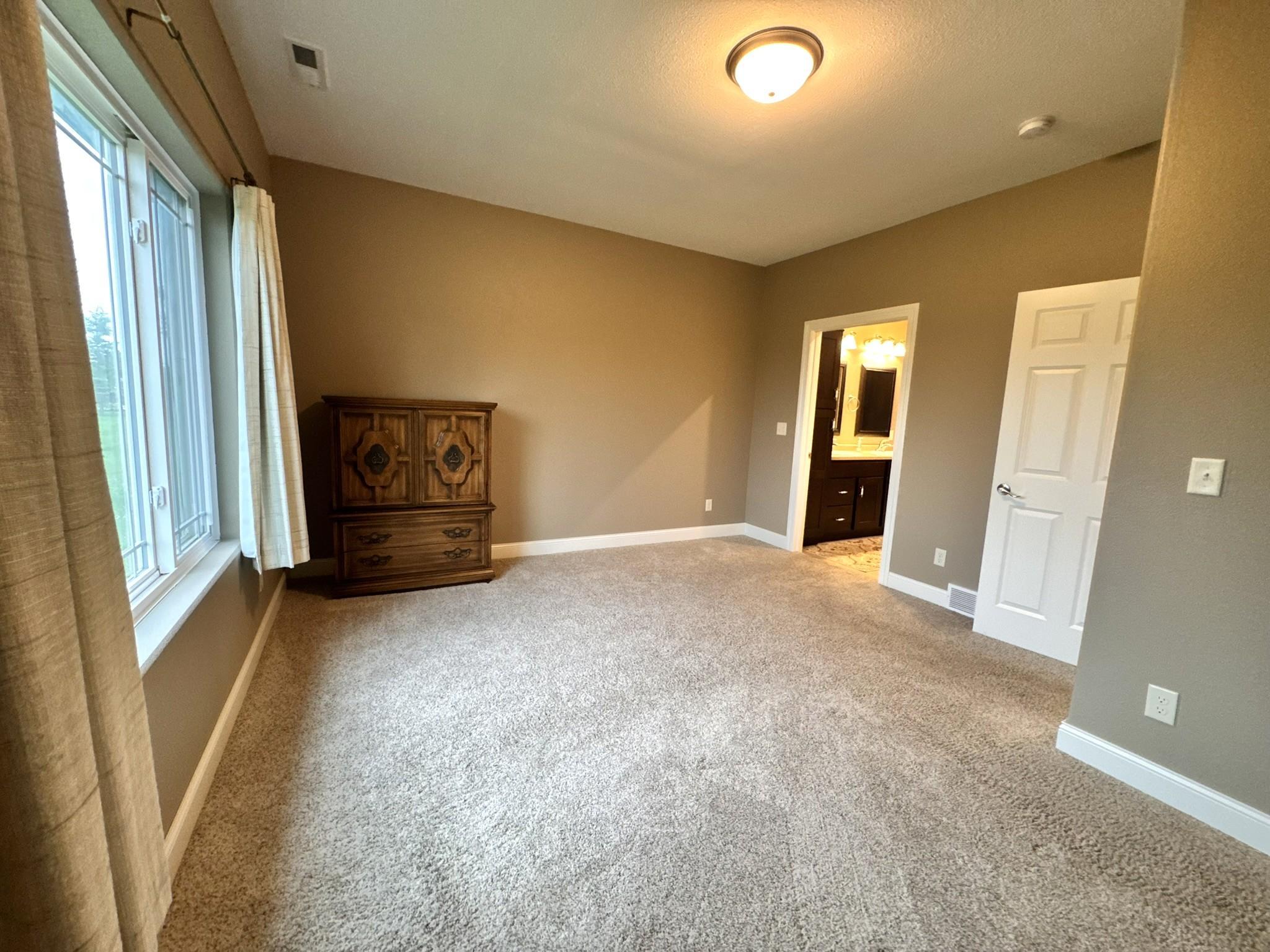 Primary Bedroom.JPEG
