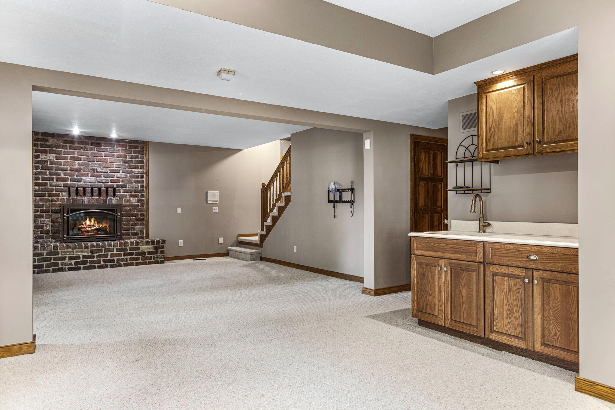 Wet bar in amusement room!