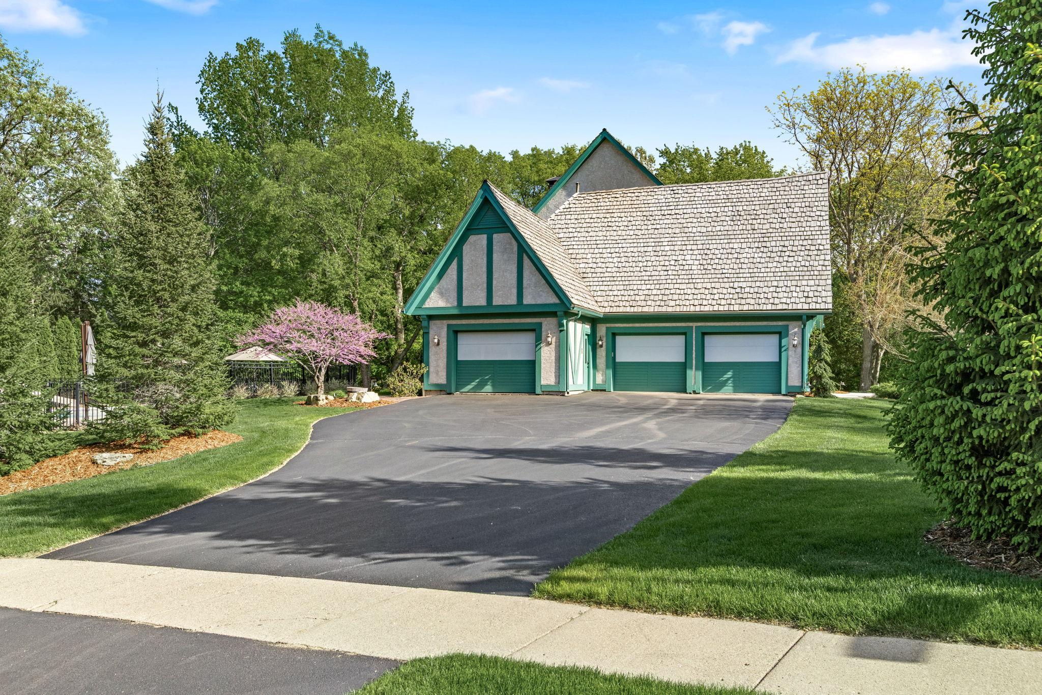 3 car garage.