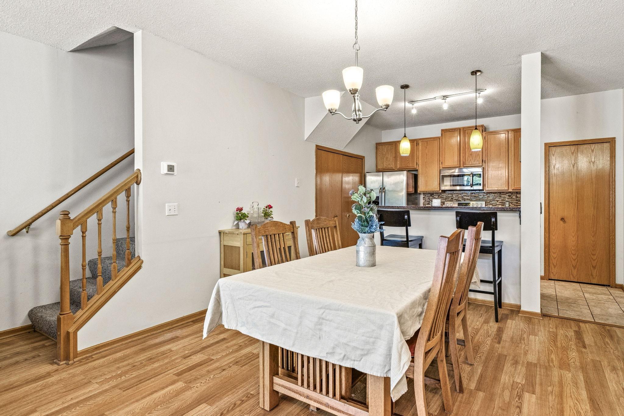 nice bright natural light all the way to the kitchen