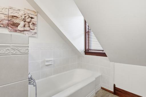 1415 44th Avenue N, Minneapolis, MN 55412