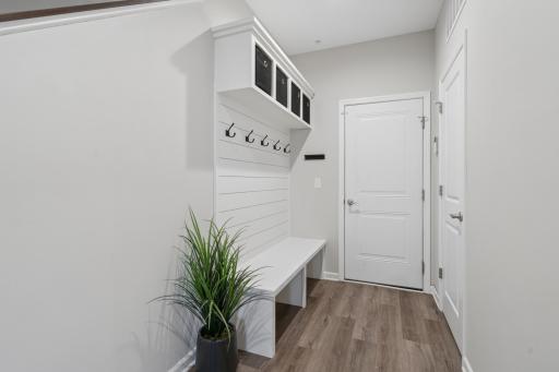 8064 Central Park Way N, Maple Grove, MN 55369