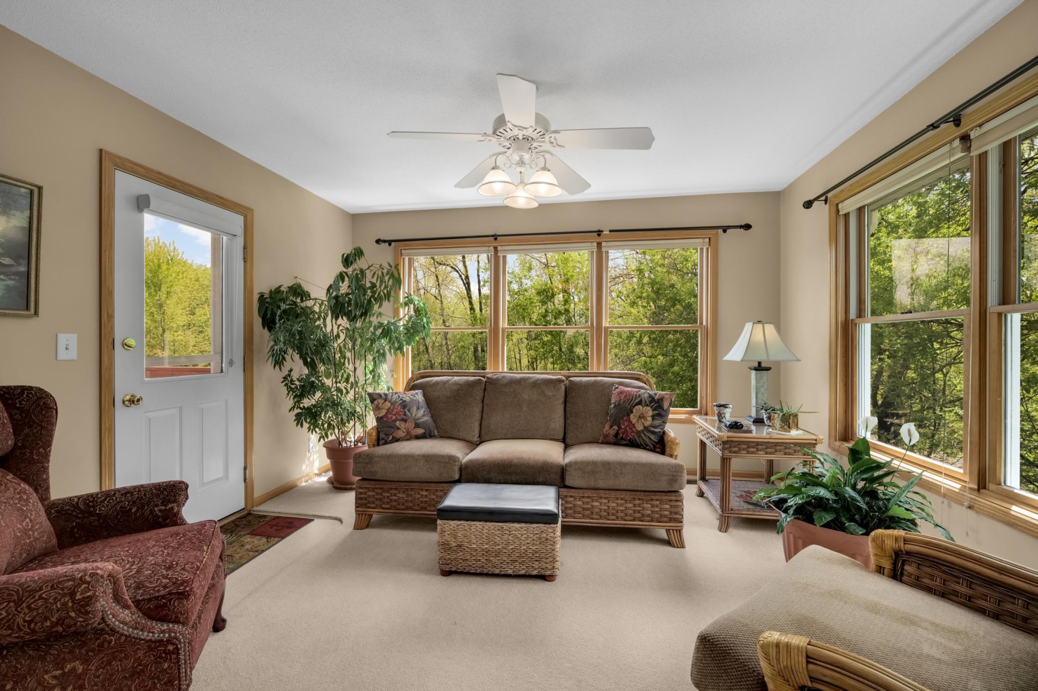9-Sunroom.jpg