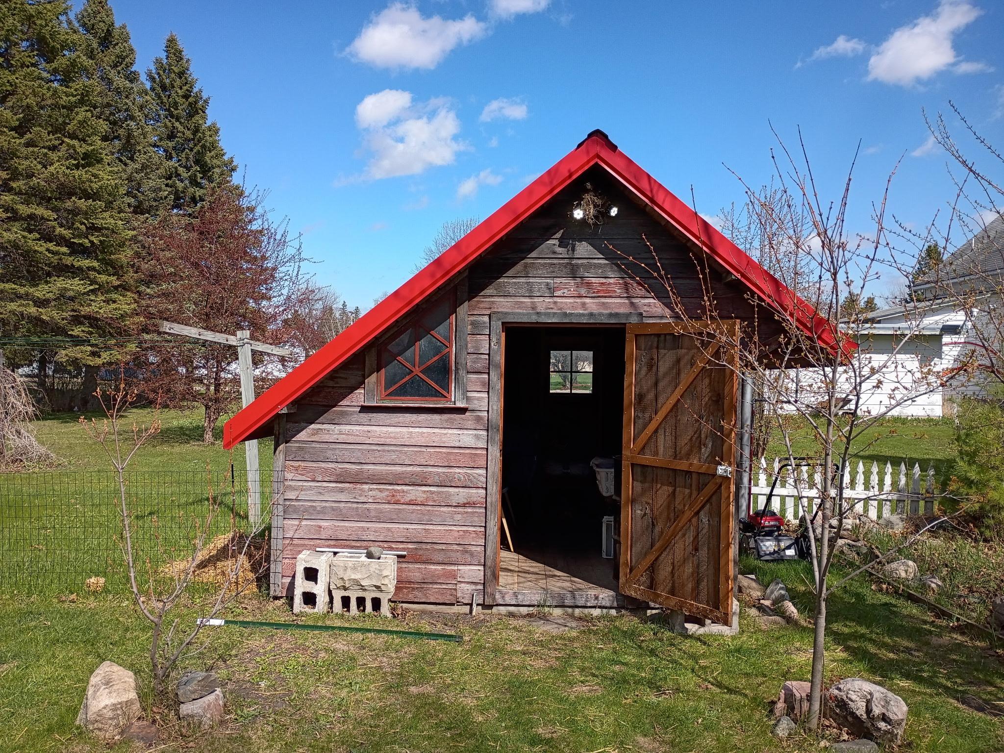 140 4th St NE McIntosh shed