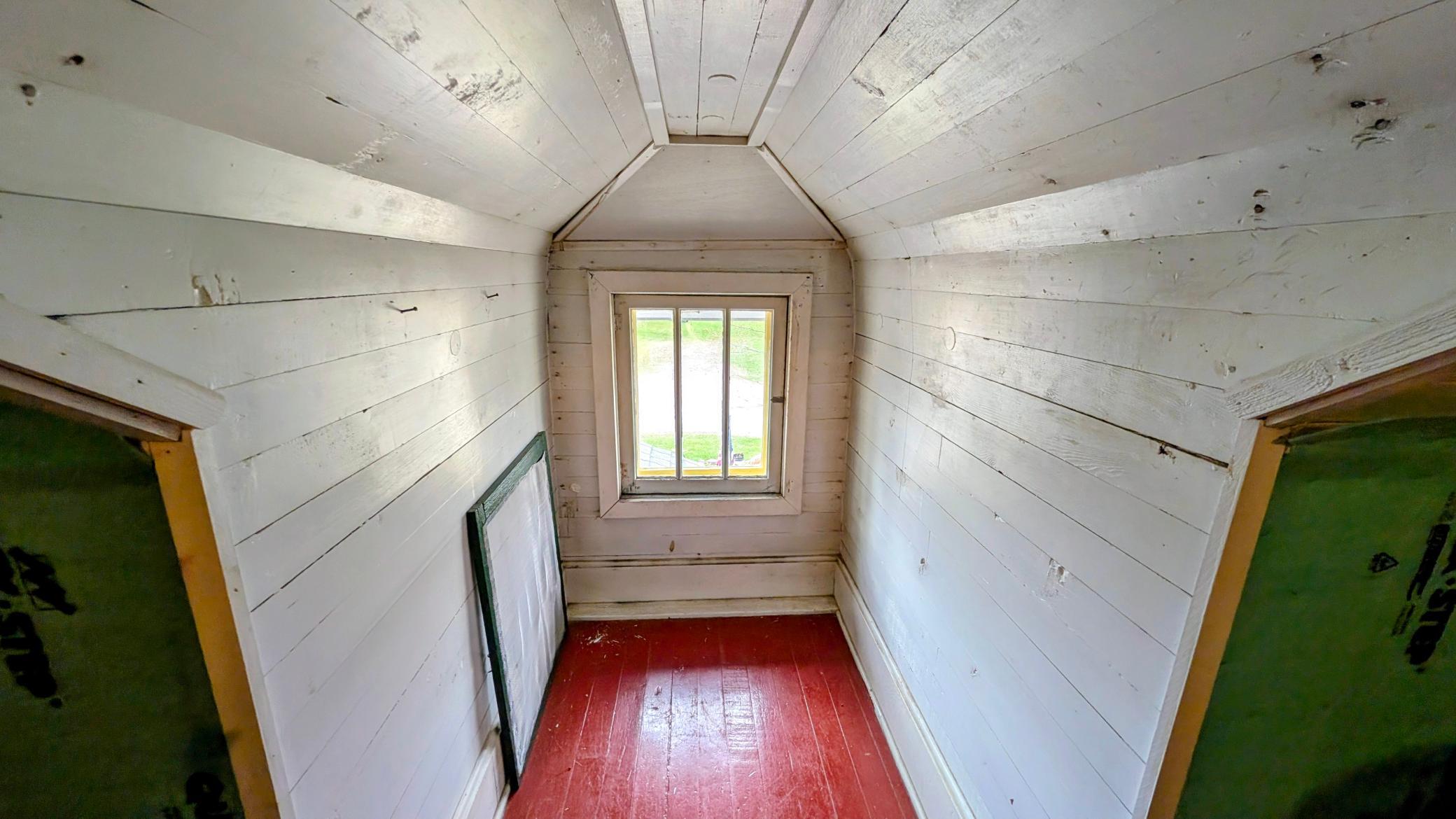 Upper level