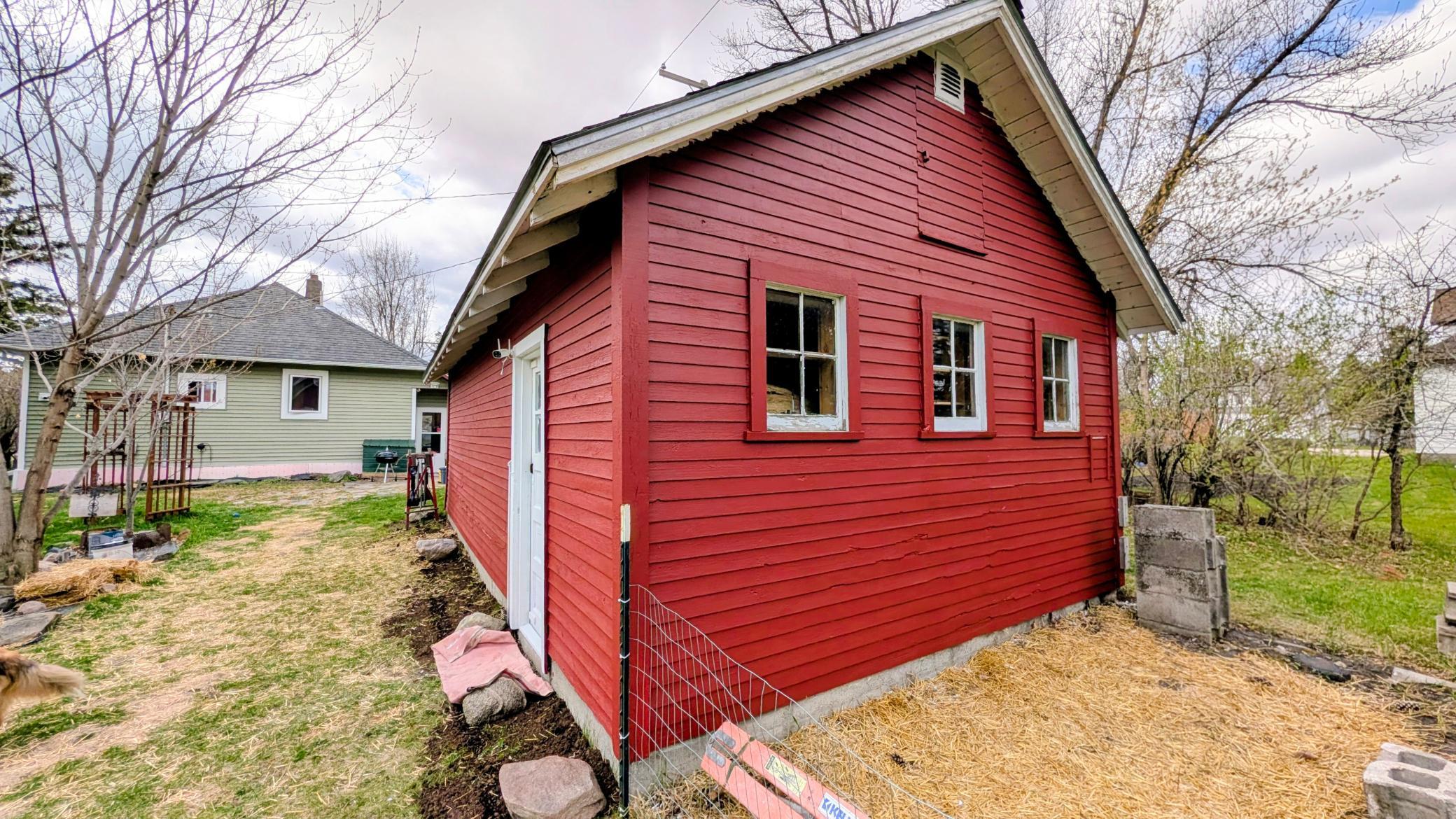 140 4th St NE McIntosh