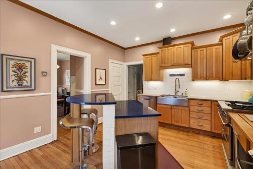 27-416 Laurel Ave-0027.jpg
